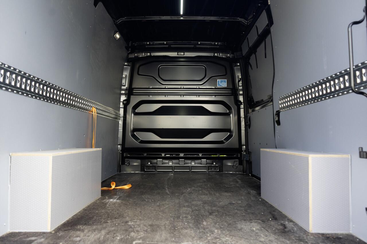 Renault MASTER E-Tech T35 L2H2 | Red Edition | 87 kWh | LED | Camera | CarPlay | Navi | Cruise | Airco | PDC