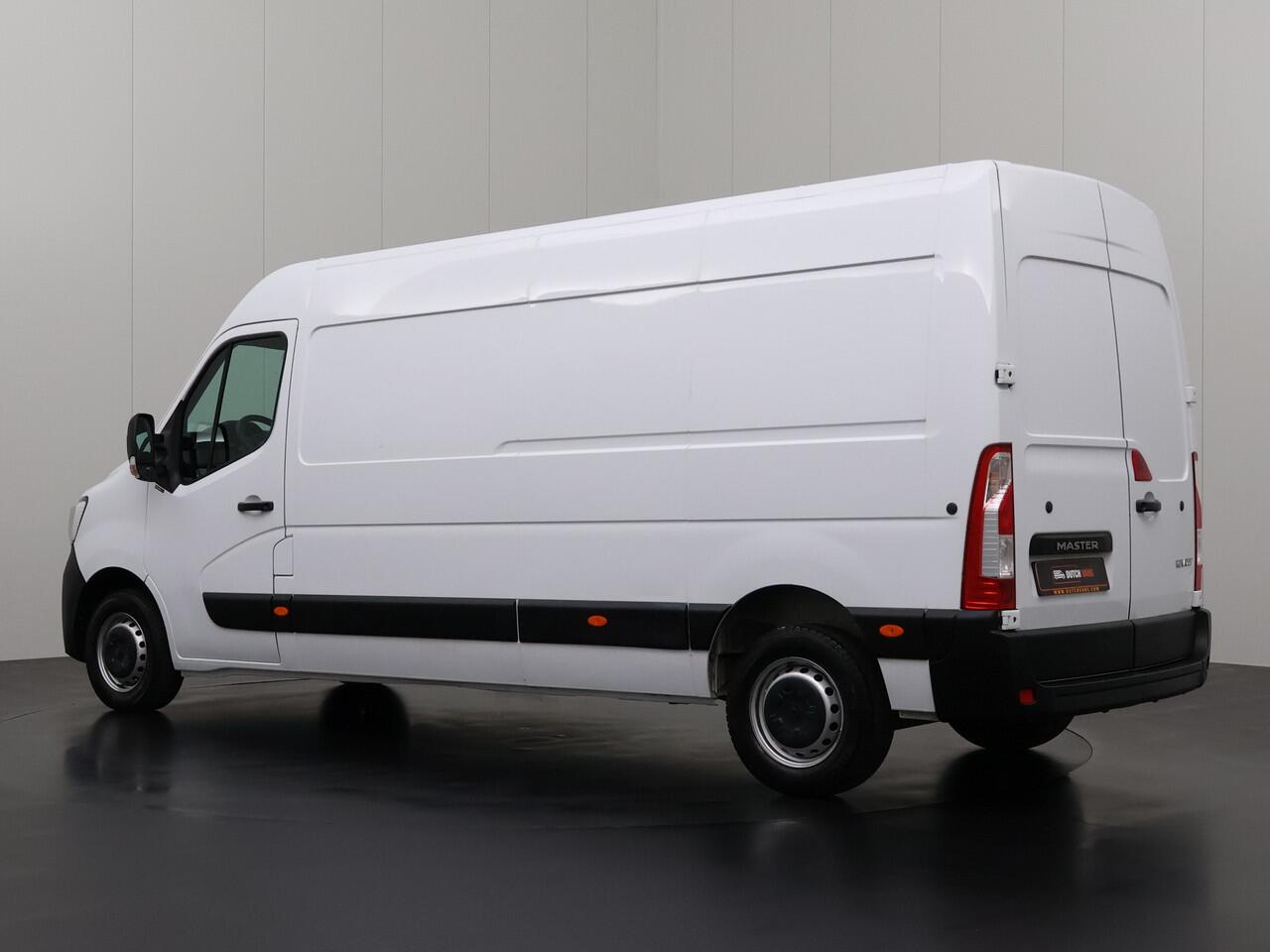 Renault MASTER 2.3DCI 135PK L3H2 Maxi | Airco | Cruise | 3-Persoons | Betimmering