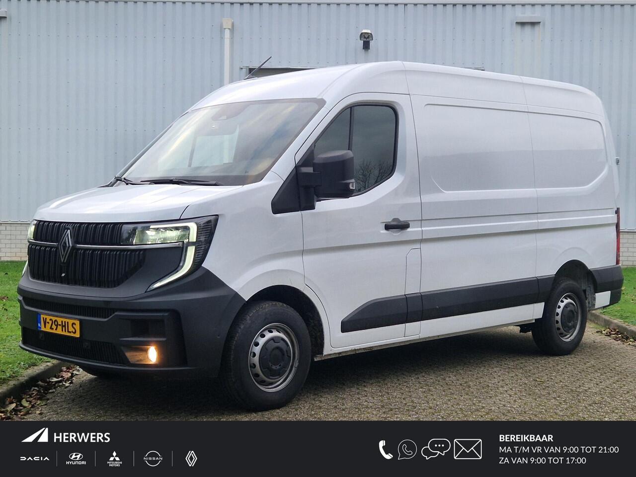 Renault MASTER T35 2.0 dCi 150 L2H2 Advance / BPM-VRIJ! / Climate Control / Apple Carplay & Android Auto / Trekhaak / Bijrijdersbank / Laadruimte-betimmering / Levertijd I.O. /