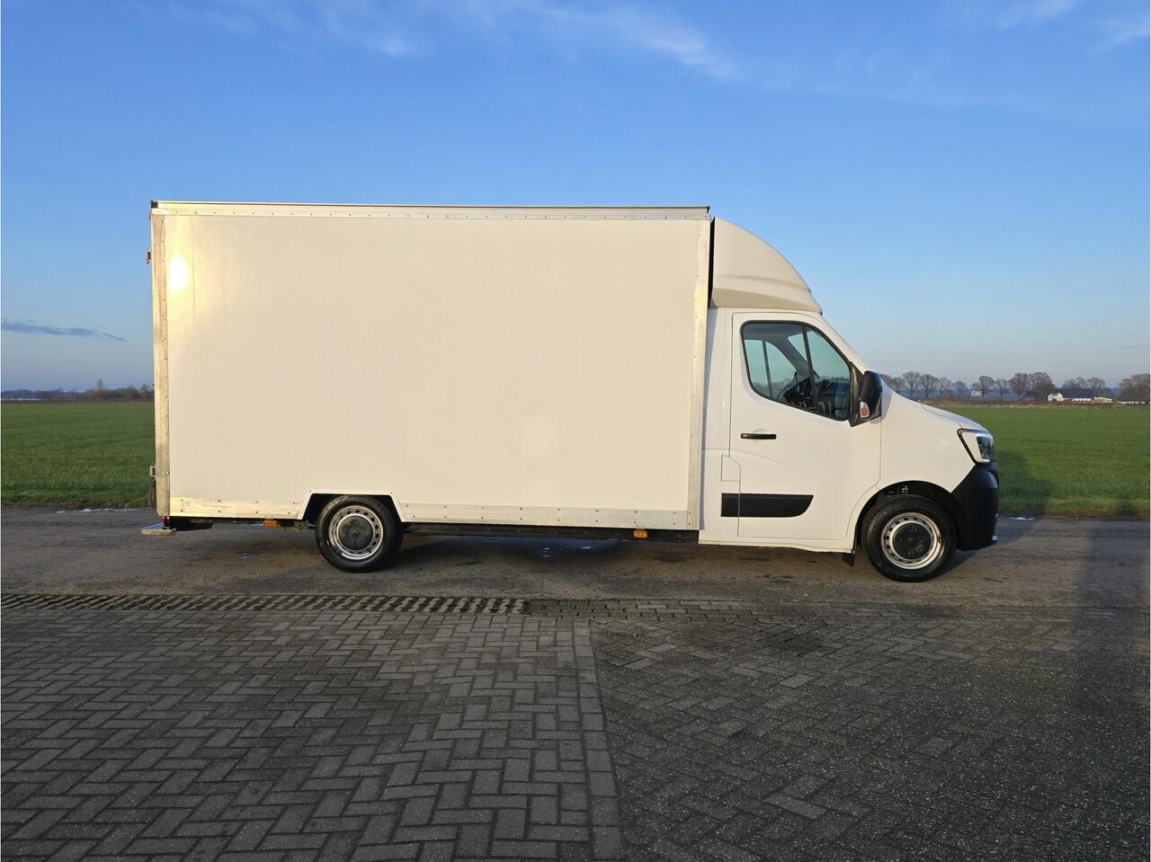 Renault MASTER T35 2.3 dCi LowLiner - 146 Pk - Euro 6 - Navi - Airco - Cruise Control - Bakwagen - Paardenwagen - Verkoopwagen