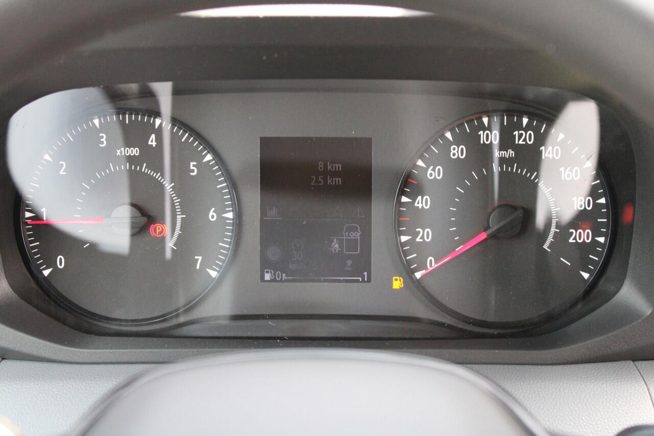 Renault MASTER T35 2.0 dCi 170pk L2H2 Extra - 2x Schuifdeur - Navigatie - Blind Spot - Camera - Stoelverwarming - Verwarmde voorruit - Rijklaar