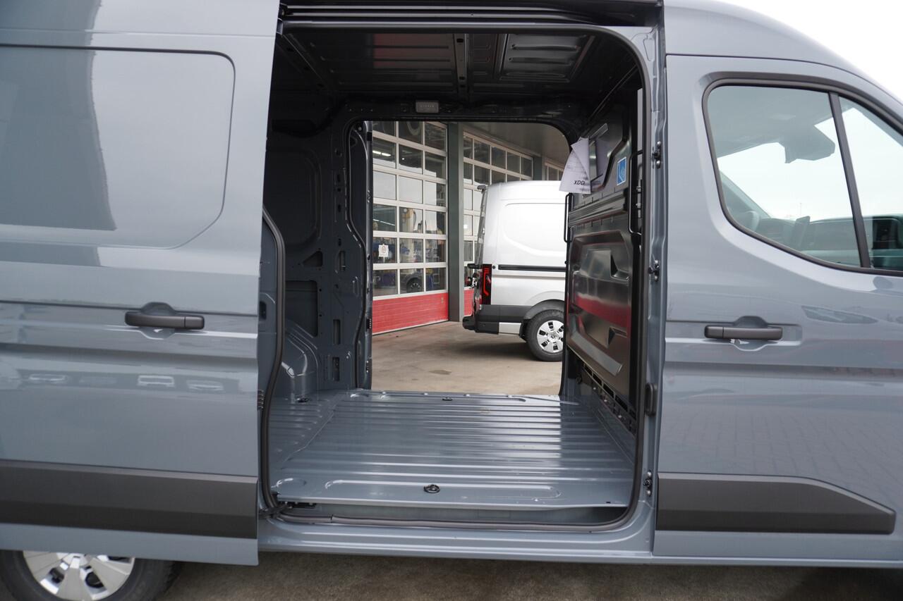 Renault MASTER T35 2.0 dCi 170PK L2H2 Extra Schuifdeur L / R Nr. V146 | Climate | Navi | Cruise | Trekhaak