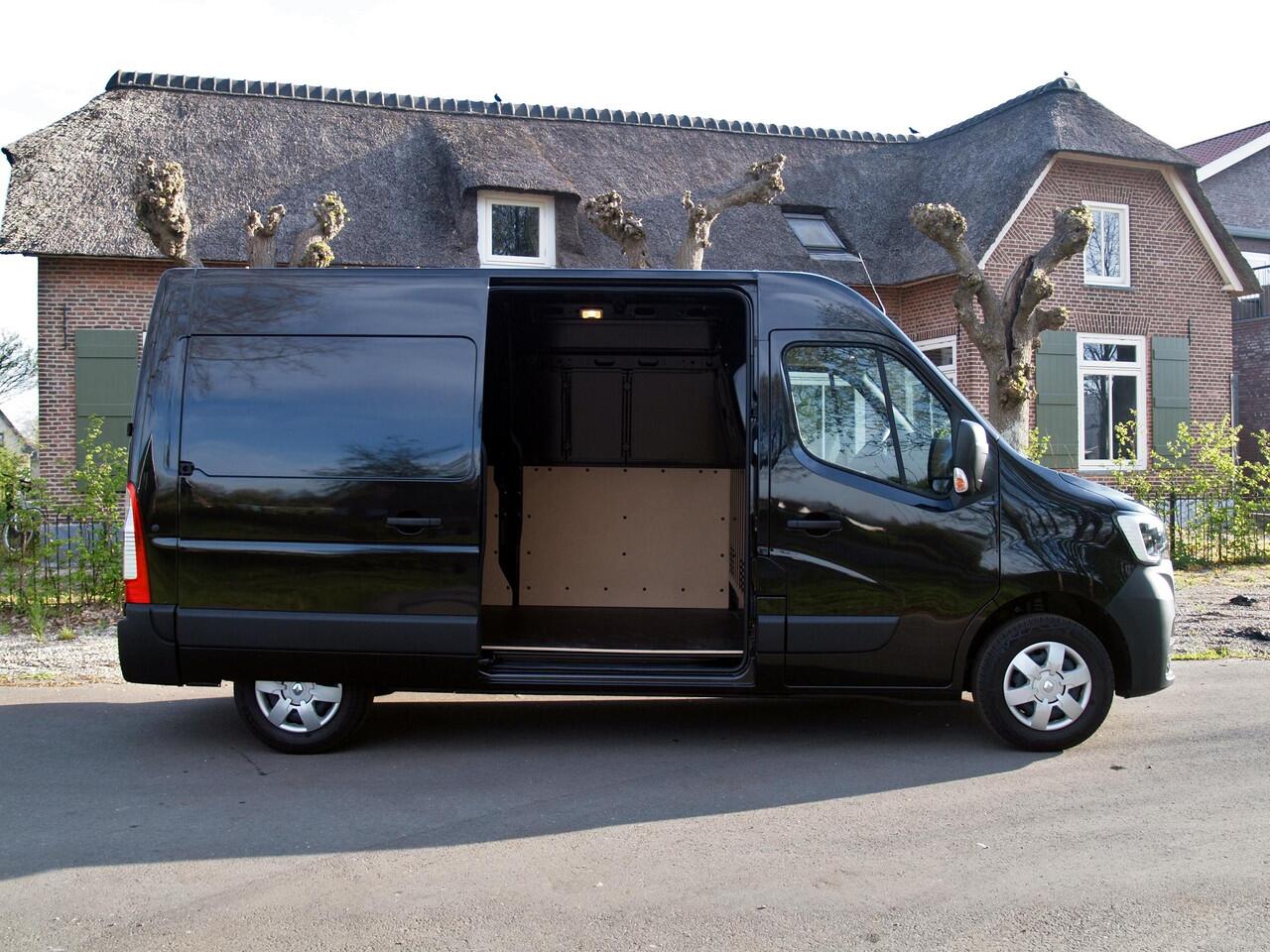 Renault MASTER T35 2.3 dCi 180 L2H2 Energy Work Edition | Camera | Cruise Control | Trekhaak | DAB |