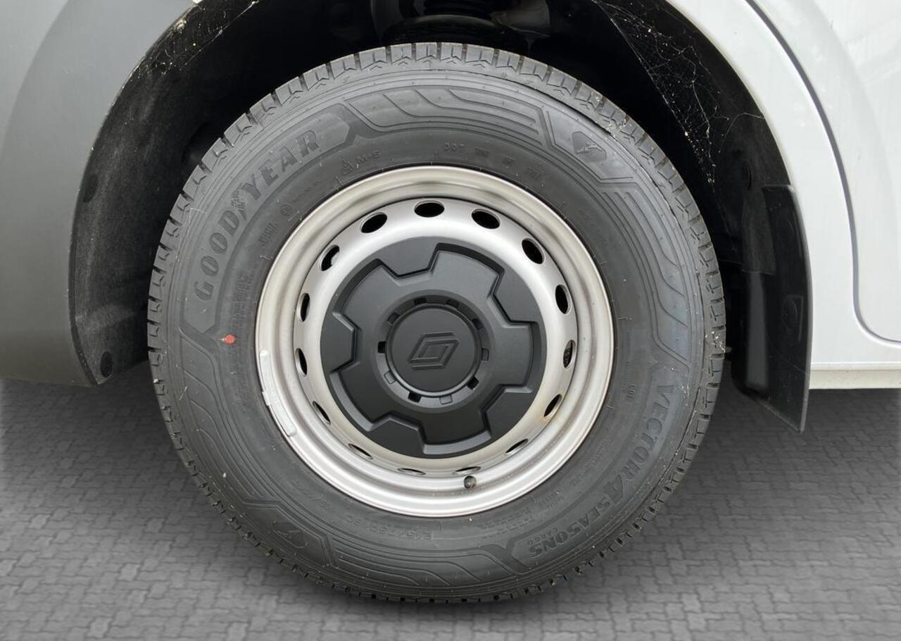 Renault MASTER T35 2.0 dCi 130 L2H2 Advance - zijschuifdeur links - openR link navigatiesysteem - vierseizoenbanden - trekhaak - houten laadvloer en zijwandbekleding - achteruitrijcamera - rear step - Reservewie