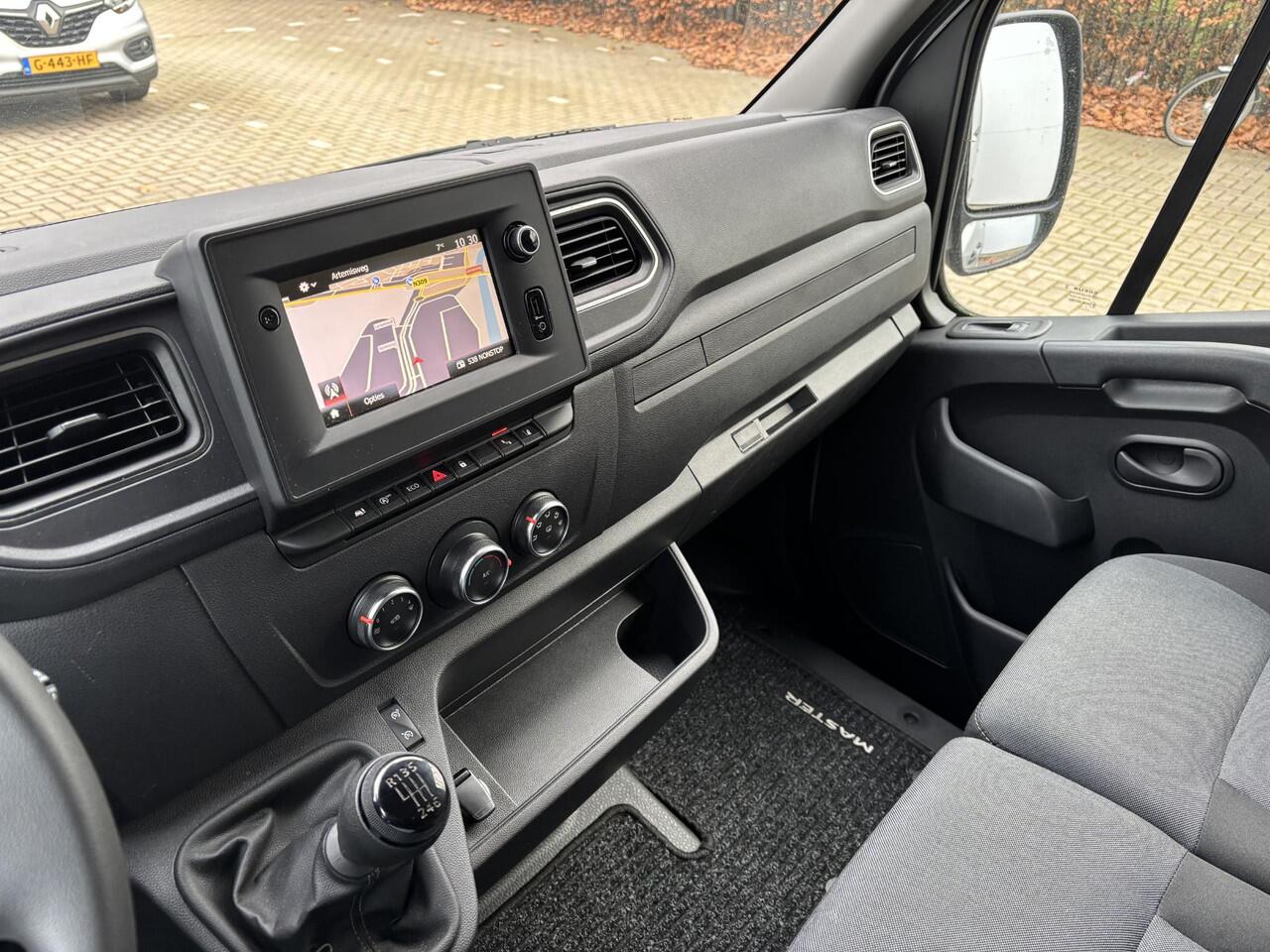 Renault MASTER T35 2.3 dCi 150 L3H2 Energy Work Edition | Houtenvloer | Lat om Lat | Trekhaak | Sidebars |