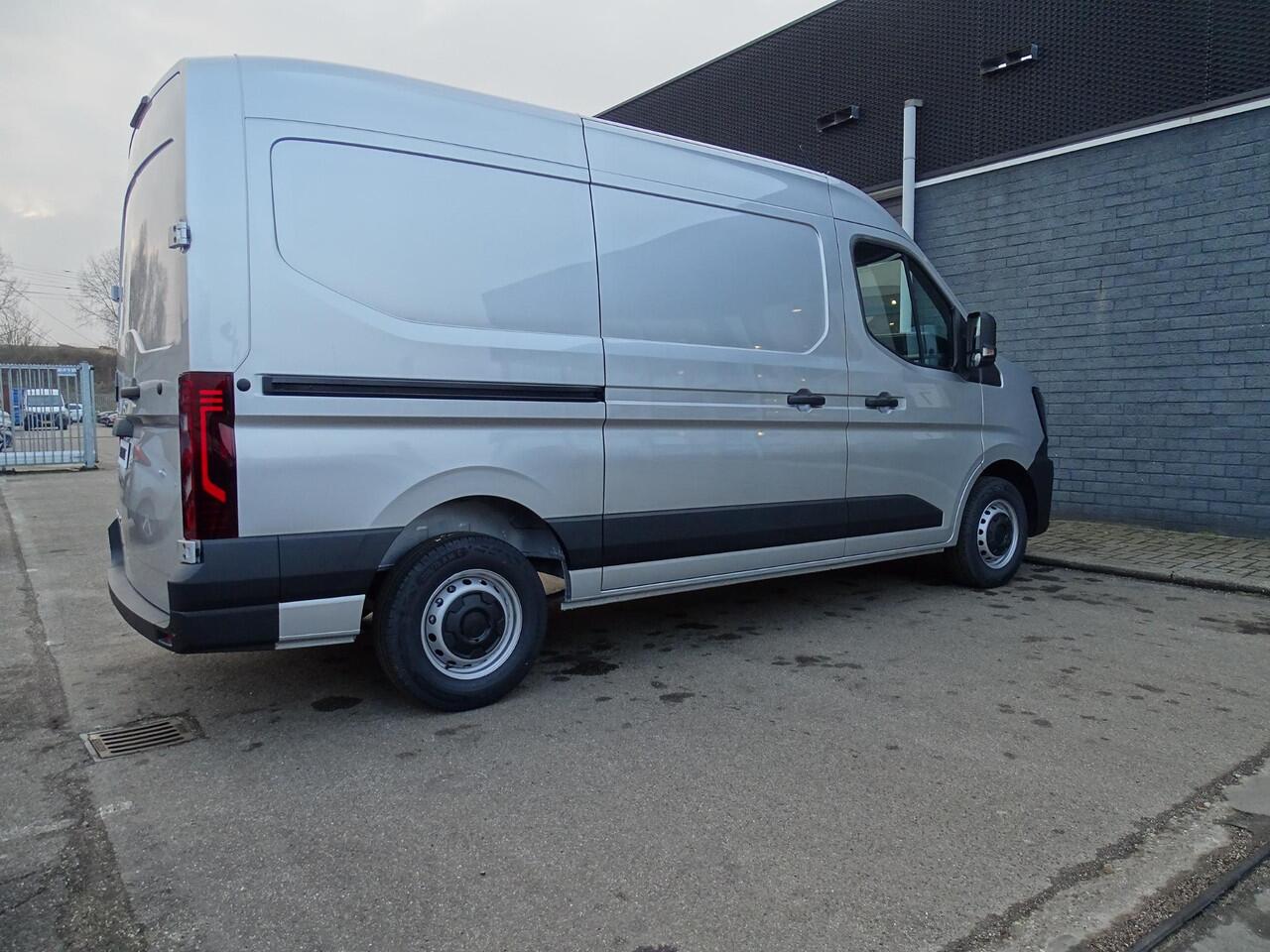 Renault MASTER T35 2.0 dCi 130 L2H2 Advance METALLIC LAK / APPLE CARPLAY & ANDROID AUTO