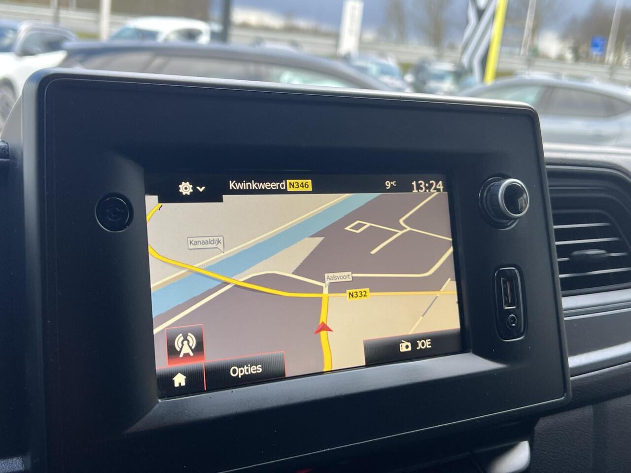 Renault MASTER T33 2.3 dCi 135 L2H2 Comfort | Trekhaak | Navigatie | DAB | Airco | Parkeersensoren | BT-Telefoonfunctie |