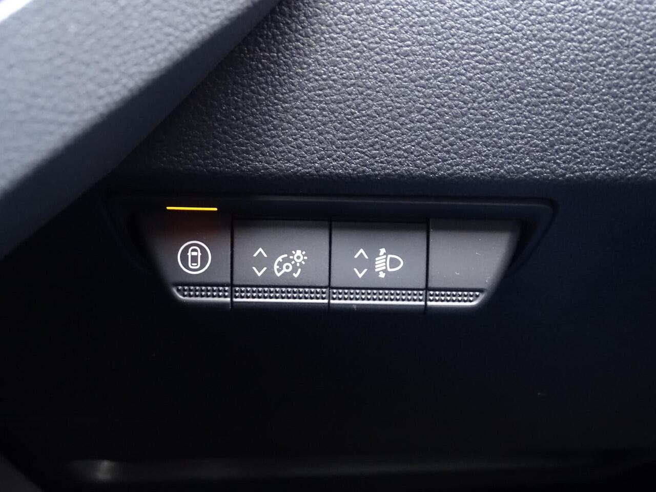 Renault MASTER T35 2.0 dCi 130 L2H2 Advance METALLIC LAK / APPLE CARPLAY & ANDROID AUTO