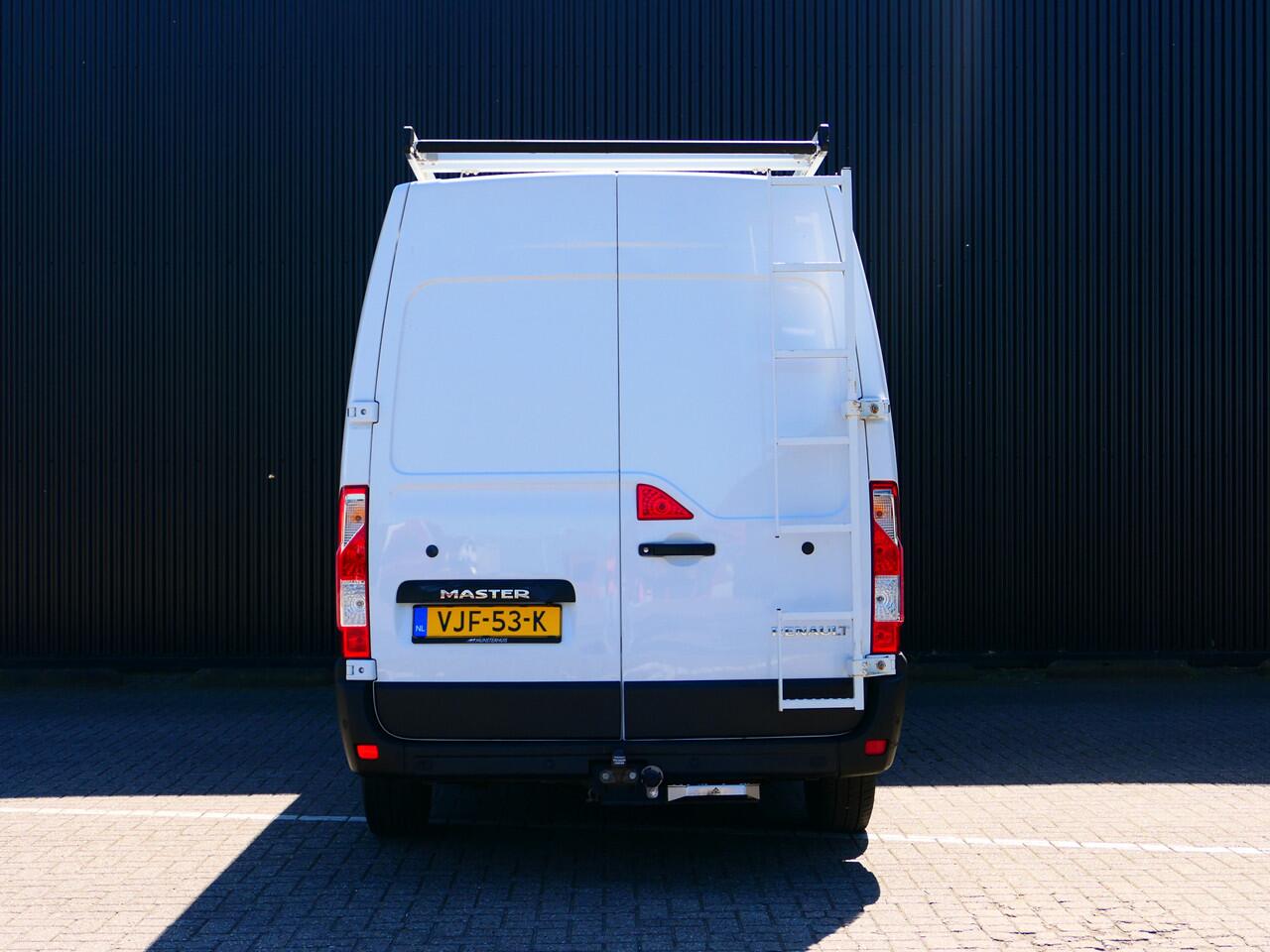 Renault MASTER T35 2.3 dCi 150 L3H2 Energy *Incl. Imperiaal + ladder!* - Trekhaak, cruise, navi, dode hoek