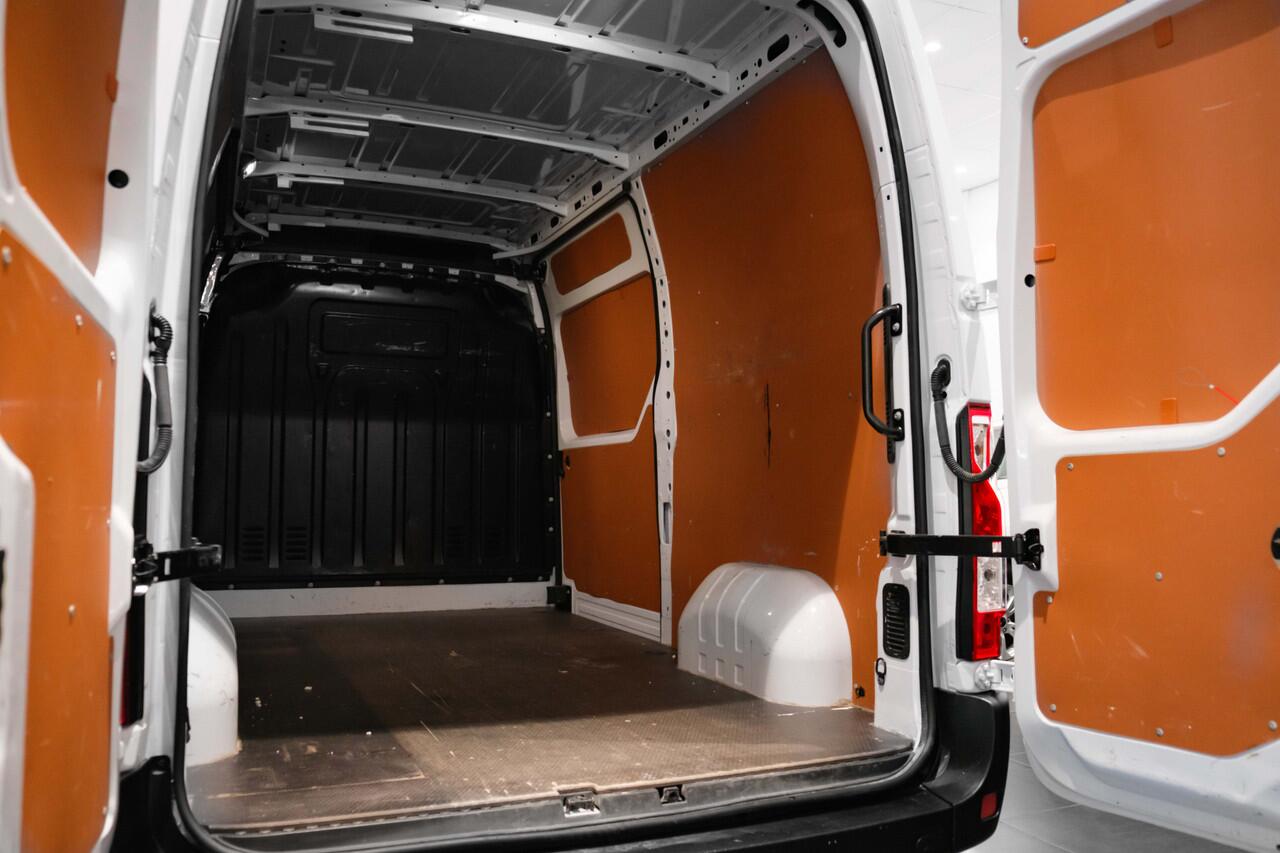 Renault MASTER T35 2.3 dCi 150 PK L2H2 Energy Work Edition | Trekhaak | ook zijdeur links | Cruise controle | 105 liter brandstoftank | Camera achter | Bijrijdersbank | | incl. Bovag rijklaarpakket met 12 maanden garantie |