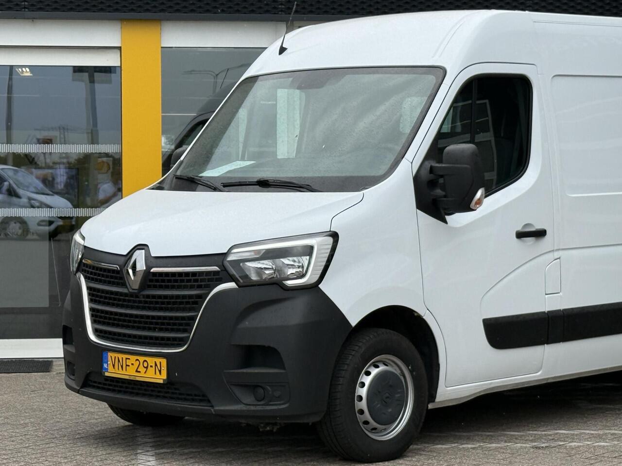 Renault MASTER T33 2.3 dCi 135 L2H2 Comfort | Trekhaak | Navigatie | DAB | Airco | Parkeersensoren | BT-Telefoonfunctie |