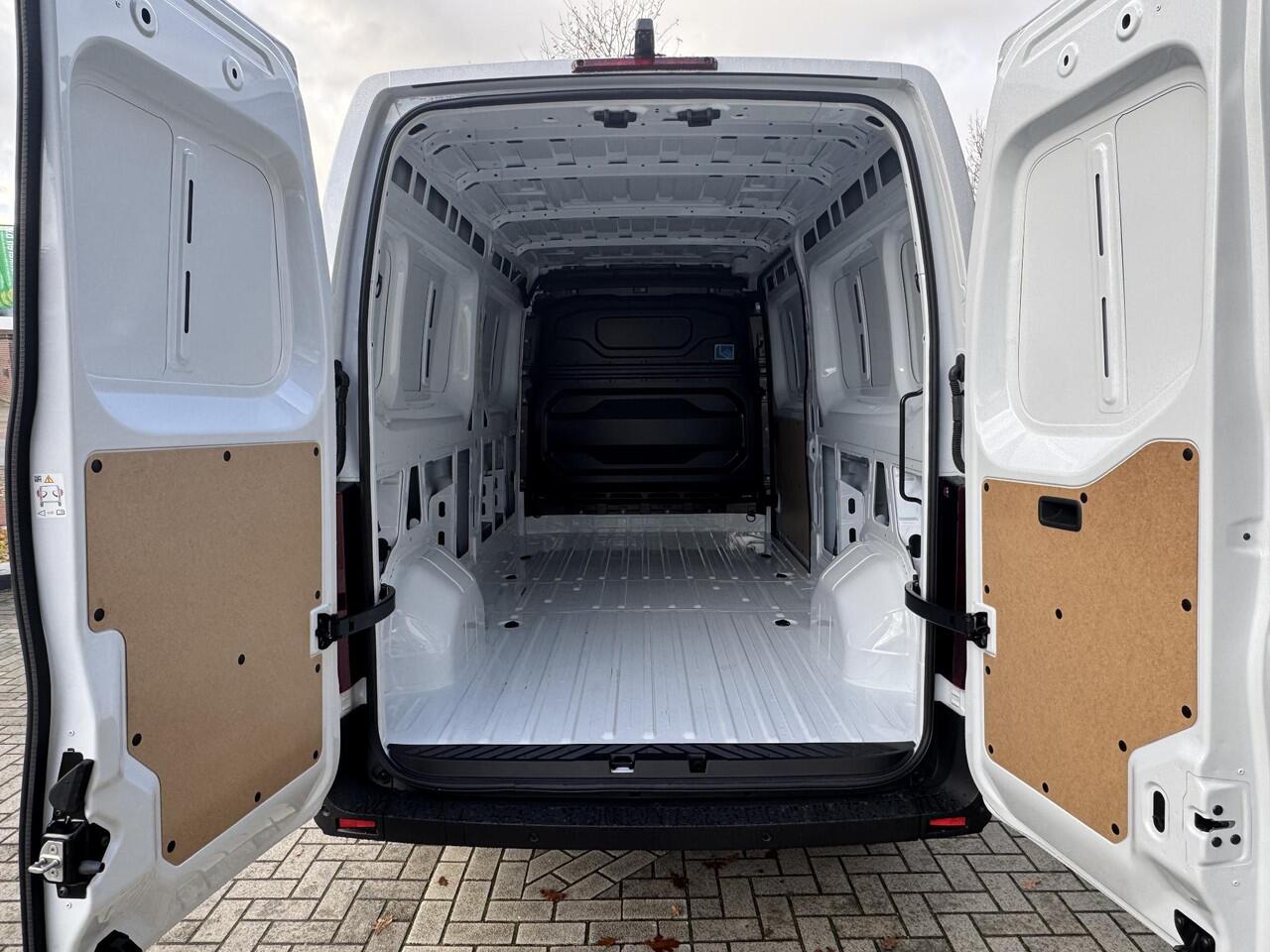 Renault MASTER E-Tech T35 L3H2 Extra long range 87 kWh ** KOERIERS-SPECIFICATIES | achterdeuren 270-graden te openen | bijrijdersstoel | parkeerpakket **