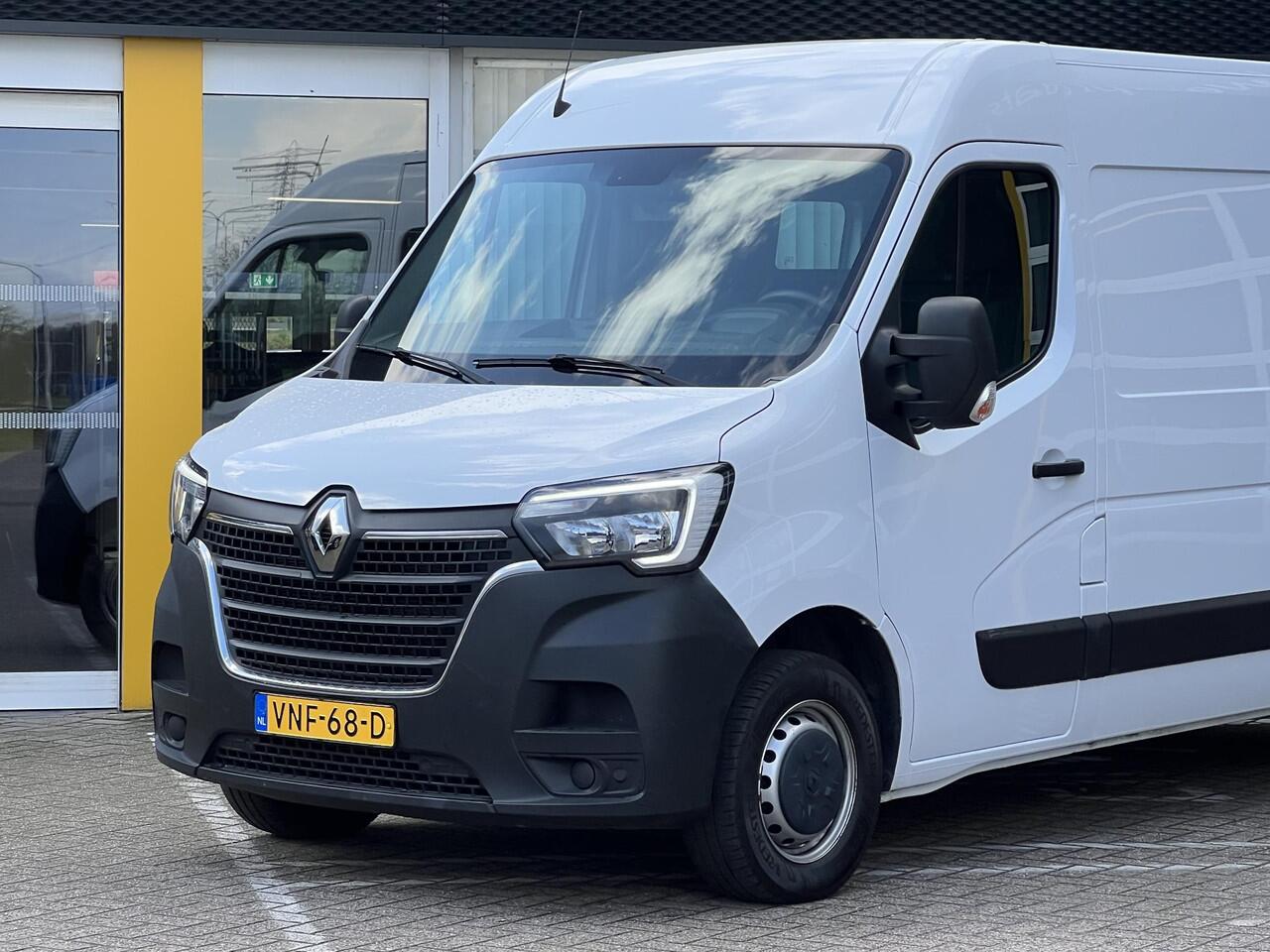 Renault MASTER T33 2.3 dCi 135 L2H2 Comfort | Trekhaak | Navigatie | DAB | Airco | Parkeersensoren | BT-Telefoonfunctie |