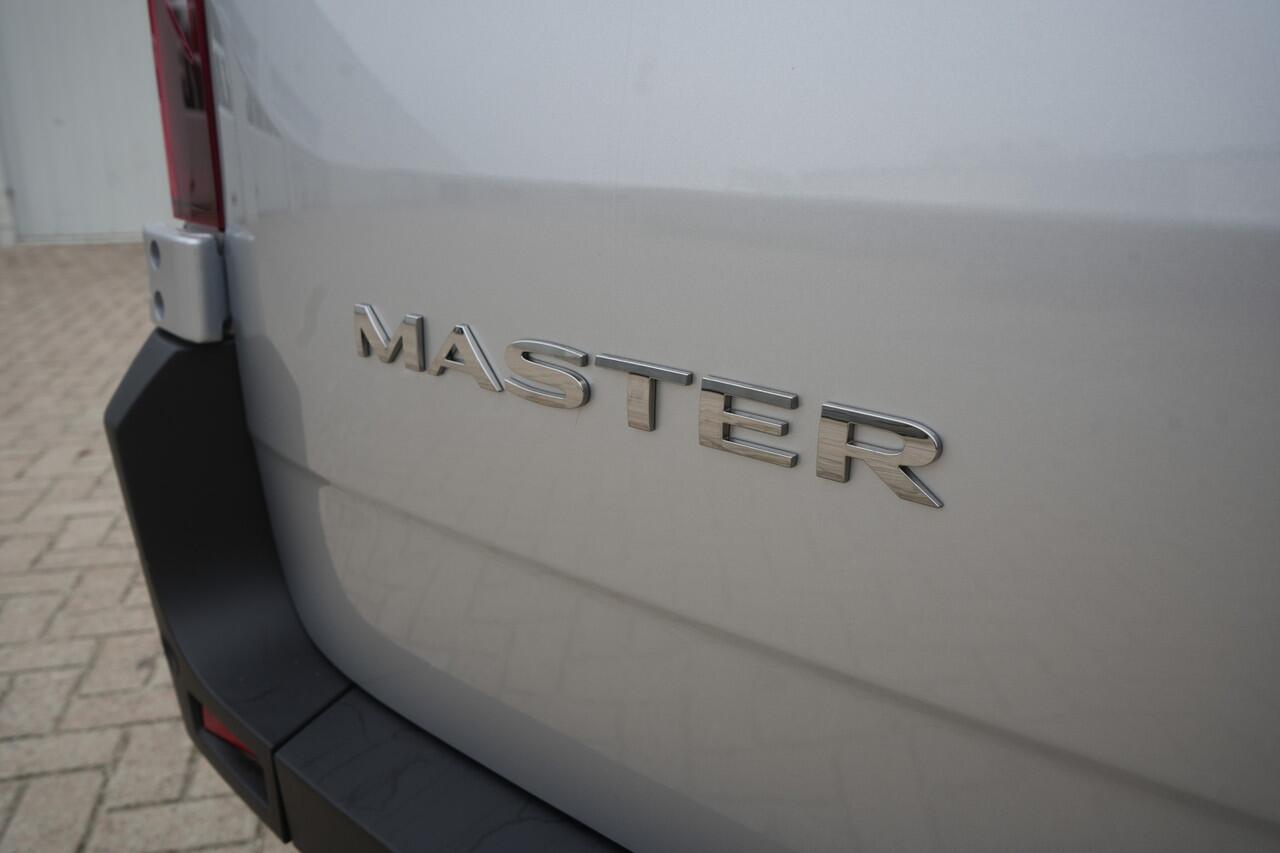 Renault MASTER T35 2.0 dCi 130 L2H2 Advance - VOORRAADVOORDEEL - Trekhaak - All Seasonbanden - Achteruitrijcamera - Stoelverwarming - Cruise Control - Trekhaak
