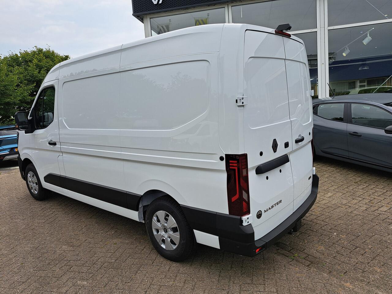 Renault MASTER E-Tech T35 L2H2 Extra long range 87 kWh | 22kW AC en 130kW DC laden | Navigatie | Camera | NIEUW UIT VOORRAAD LEVERBAAR |