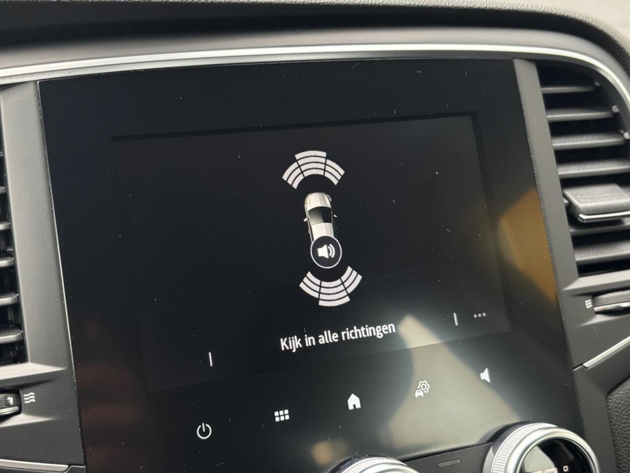 Renault MEGANE Estate 1.3 TCe 140 Equilibre Navi Parkeersensoren