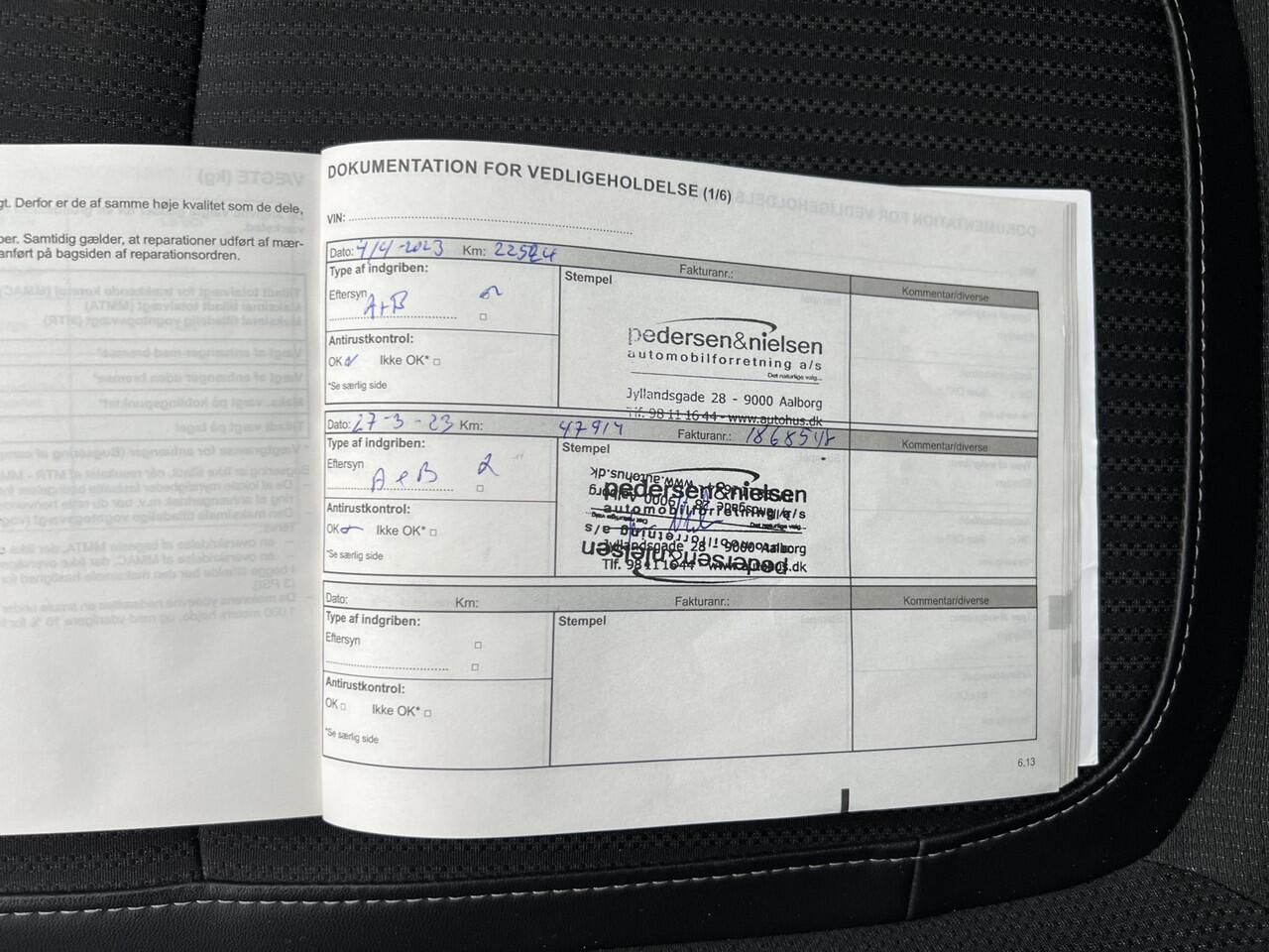 Renault MEGANE Estate 1.6 E-Tech Plug-In Hybrid 160 PK Intens / Automaat / Camera / Stoelverw. / Keyless / 16'' LMV /