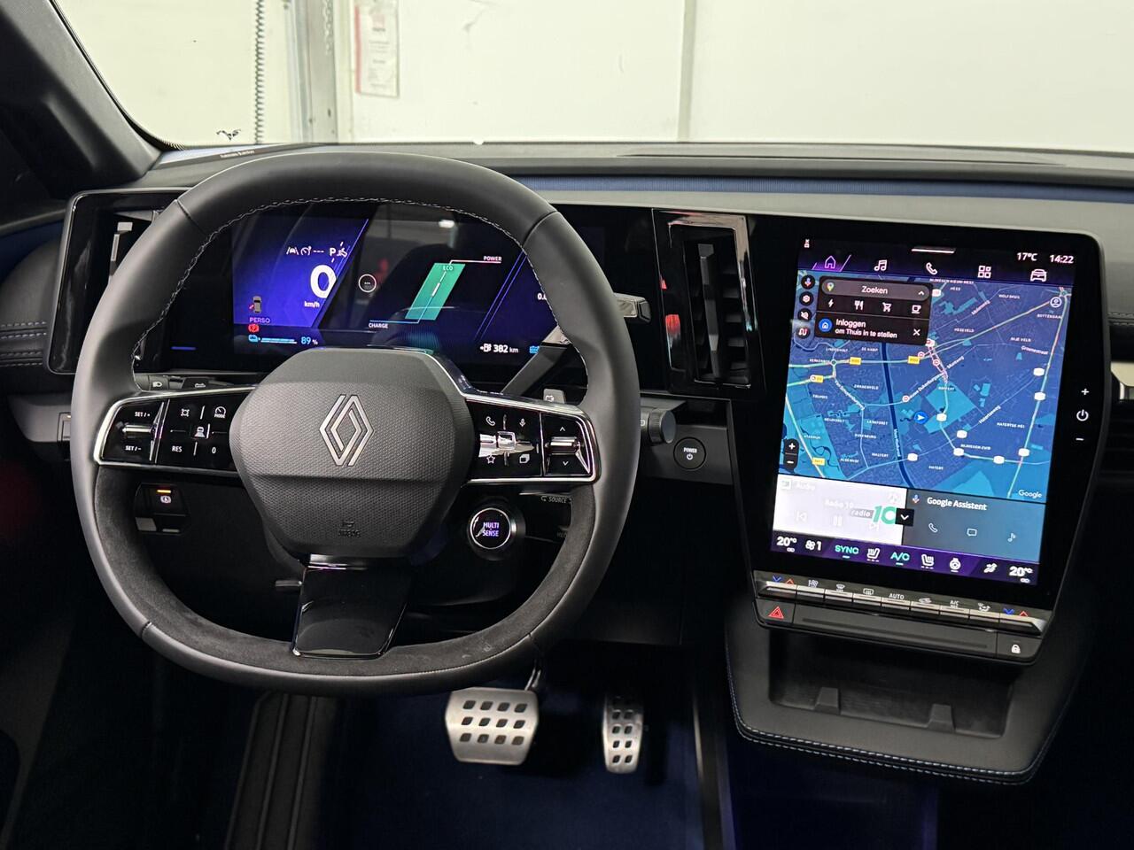 Renault MEGANE E-Tech Comfort Range Esprit Alpine 60 kWh | Demo | Warmtepomp | Harman / Kardon | Camera | Stoel + stuurverwarming |