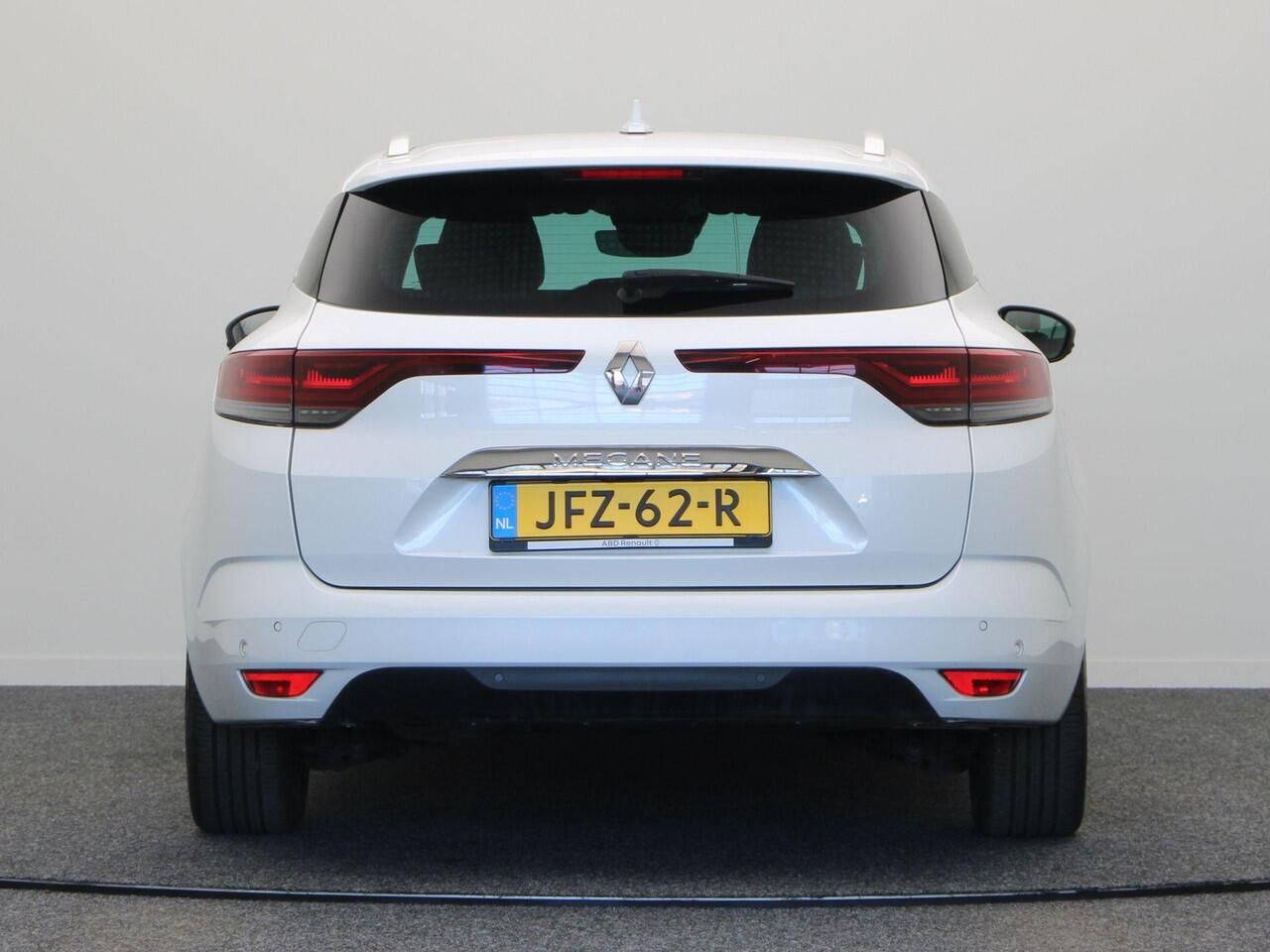 Renault MEGANE Estate TCe 140pk Techno | Stoel- en stuurverwarming | Automatisch inparkeren | Parkeersensoren rondom | Dodehoekdetectie |