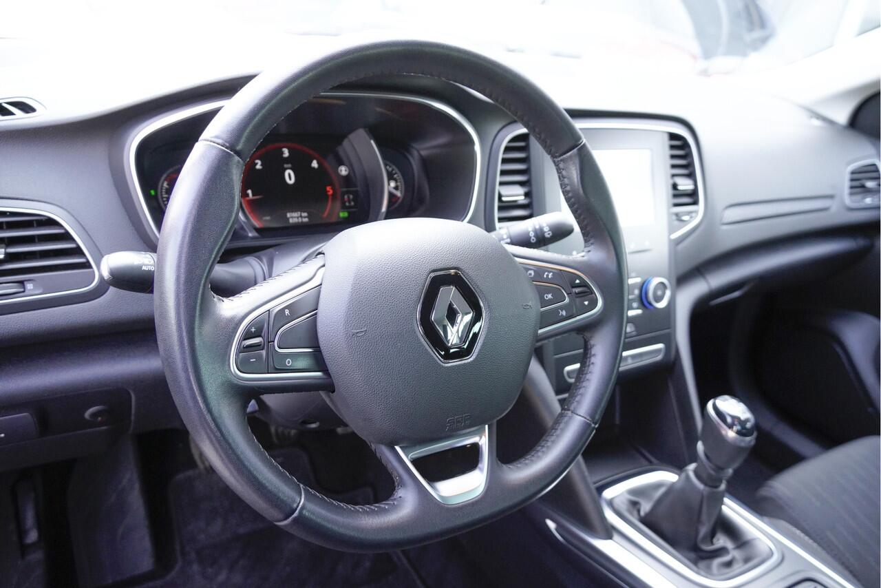Renault MEGANE Estate 1.5 Blue dCi Limited BJ2019 Lmv 16" | Led | Pdc | Navi | Keyless entry | Trekhaak | Climate control | Cruise control | Extra getint glas