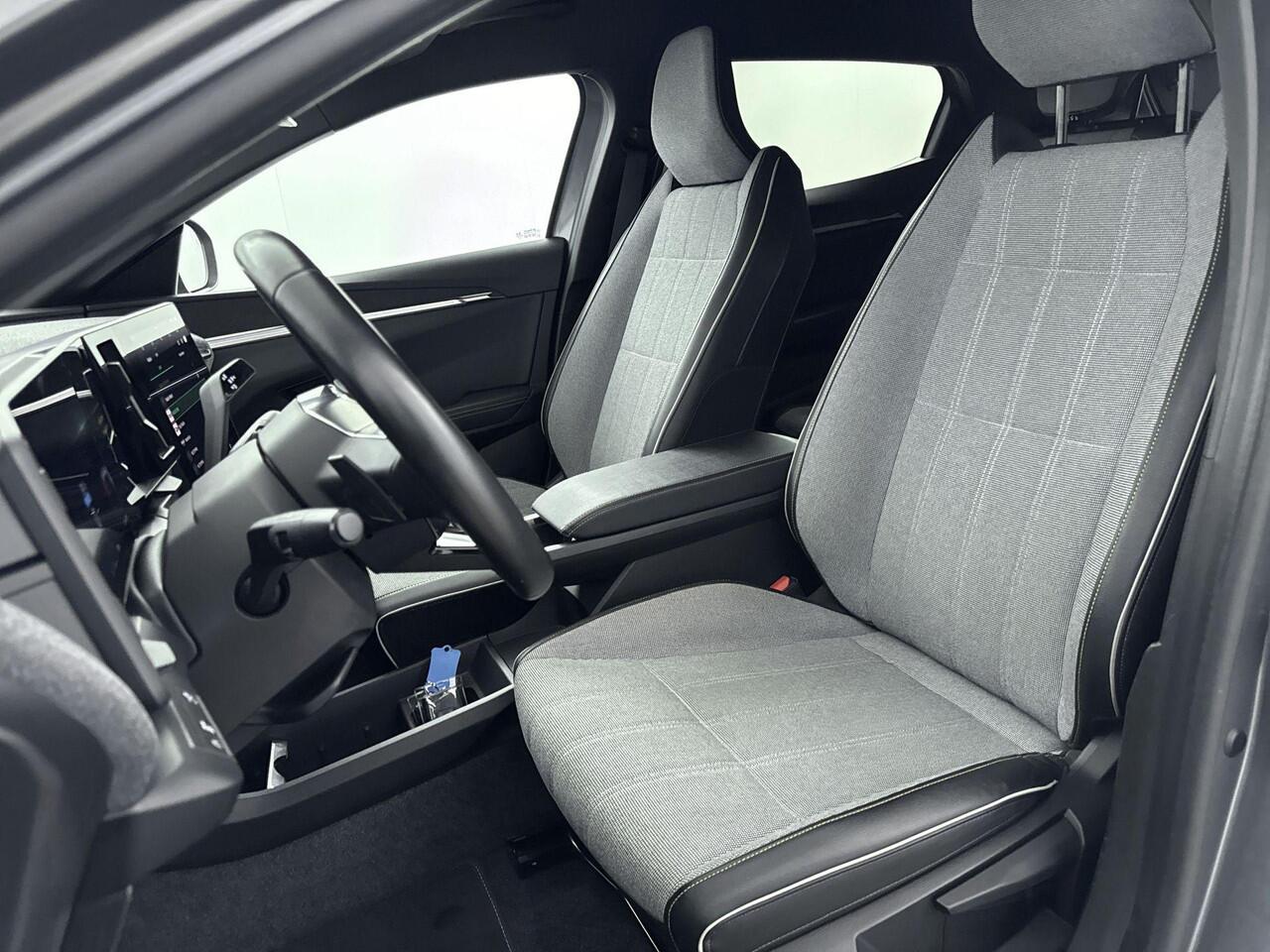 Renault MEGANE E-Tech EV60 Optimum Charge Techno 220PK | 360 Camera | Adaptive Cruise Control | Stoel & Stuur Verwarming | Trekhaak afneembaar