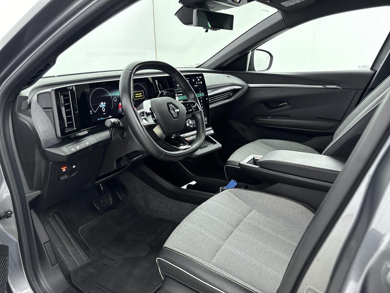 Renault MEGANE E-Tech EV60 Optimum Charge Techno 220PK | 360 Camera | Adaptive Cruise Control | Stoel & Stuur Verwarming | Trekhaak afneembaar