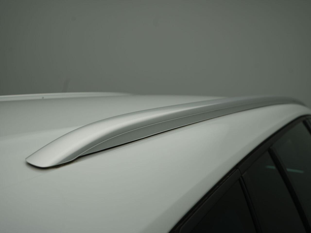 Renault MEGANE Estate 1.6 E-Tech Plug-In Hybrid 160 - RIJKLAARPRIJS - Achteruitrijcamera - All Seasonbanden - Cruise Control Adaptief