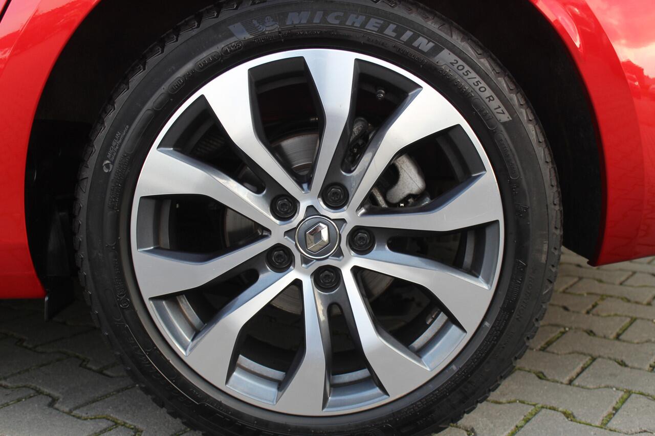 Renault MEGANE Estate 1.3 TCe 140 Techno | Incl. 12 maanden garantie | Trekhaak | Parkeersensoren | Achteruitrijcamera | Apple carplay/Android auto | Cruise control | Lichtmetalen velgen | Navigatie | Airco | Climate control | Bluetooth