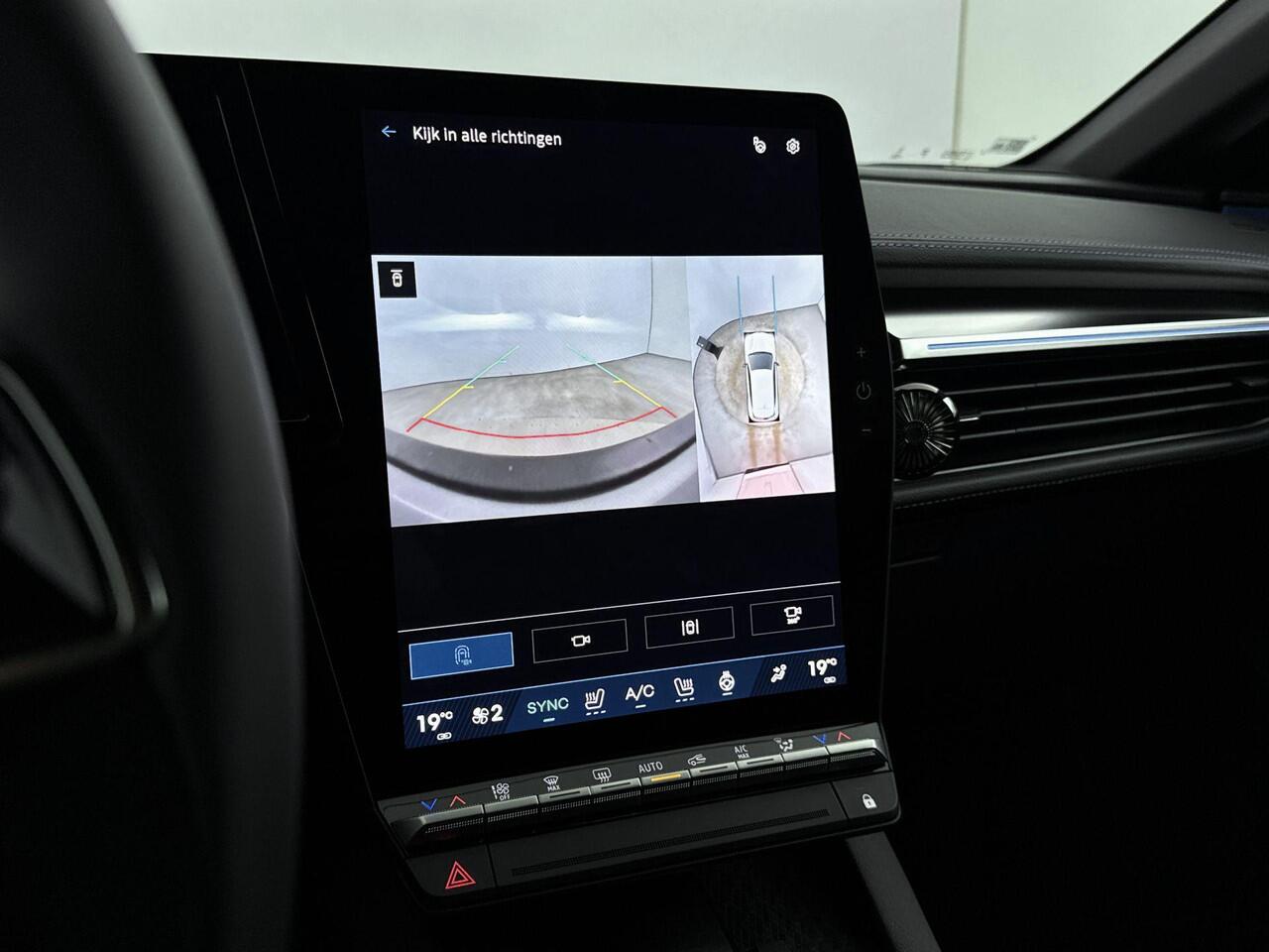 Renault MEGANE E-Tech Comfort Range Esprit Alpine 60 kWh 220PK | Google Navigatie | Harman Kardon Audio | Adaptieve Cruise Control | 20'' Inch Velgen | Apple CarPlay & Android Auto