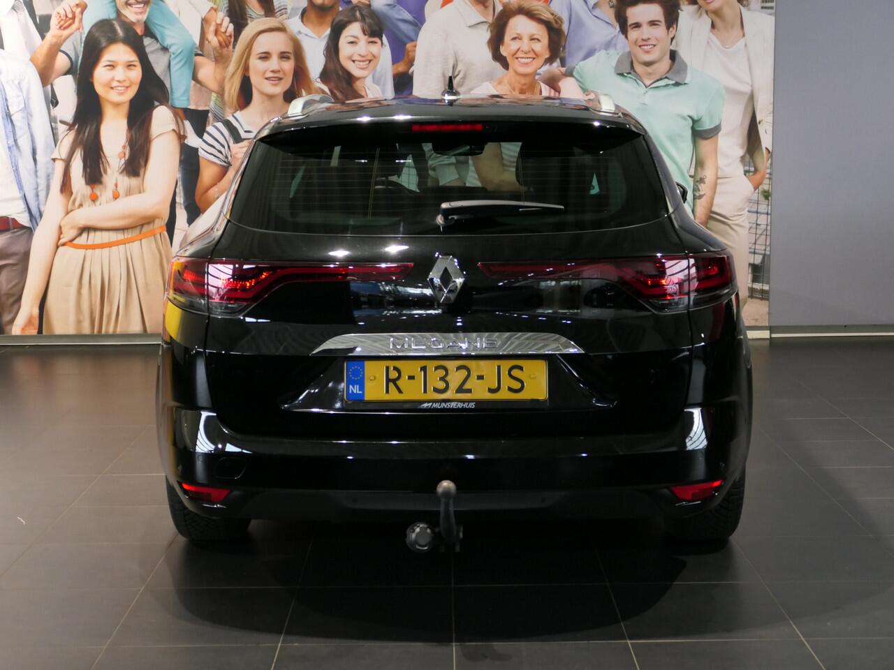 Renault MEGANE Estate 1.3 TCe Intens Dode hoek - Trekhaak - Headup display - Parkeerassistent