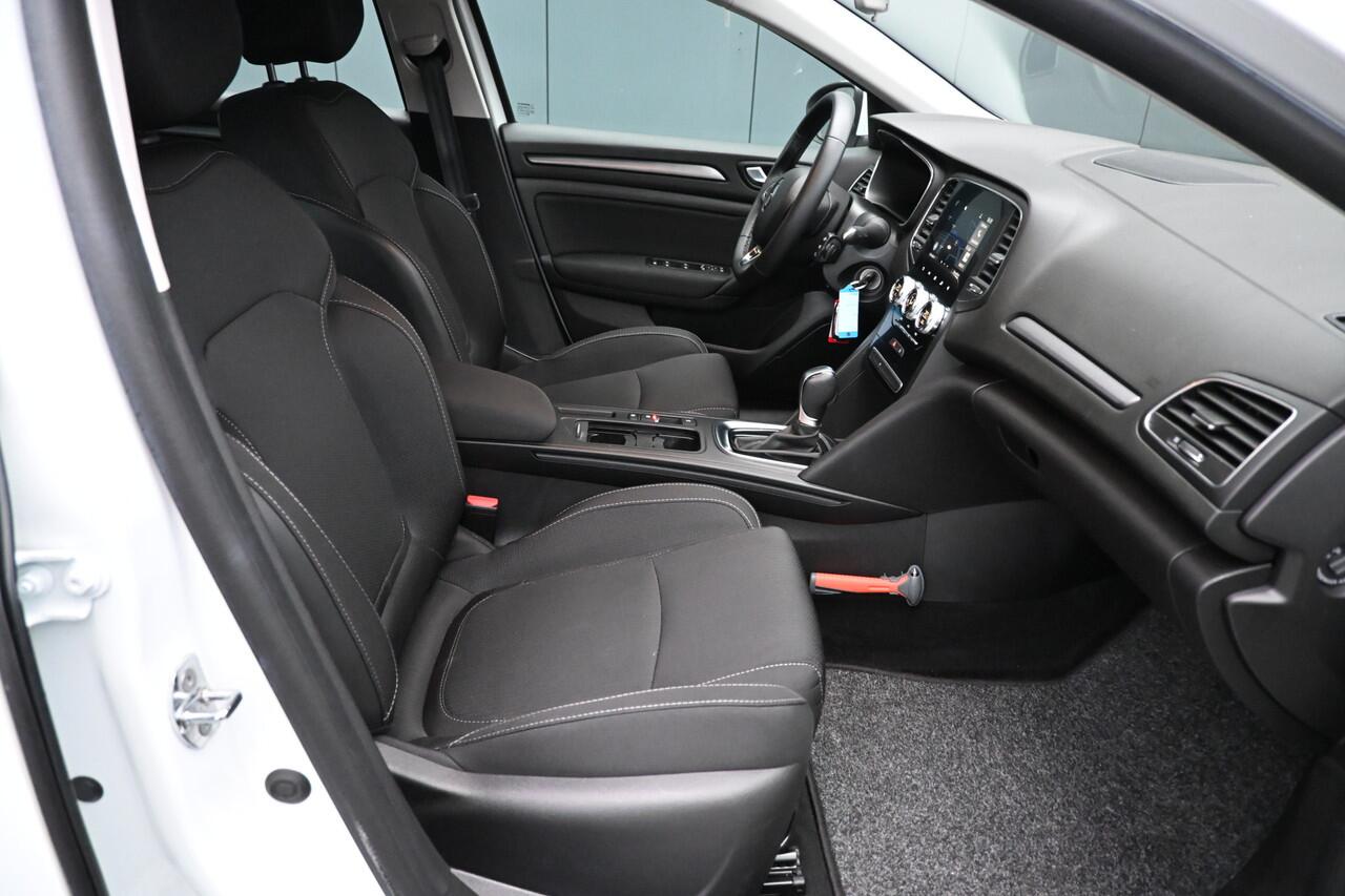 Renault MEGANE Estate 1.6 E-Tech Plug-In Hybrid 160 Business Zen