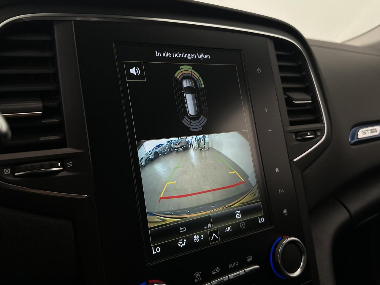 Renault MEGANE Estate 1.3 TCe 160 EDC GT-Line | Parkeersensoren voor, zij, achter en achteruitrijcamera | Apple Carplay/Android Auto