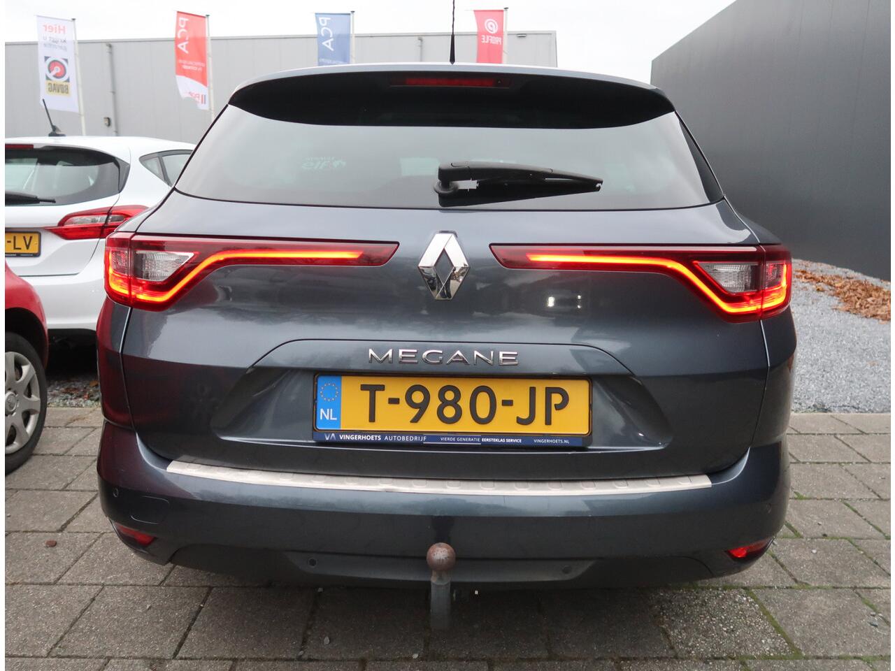 Renault MEGANE Estate 1.3 TCe Limited 115 Pk Benzine * Navigatie * Trekhaak * Vierseizoenenbanden * Climate & Cruise Control * Keyless Entry & Start * Vingerhoets; Vierde Generatie Eersteklas Service !