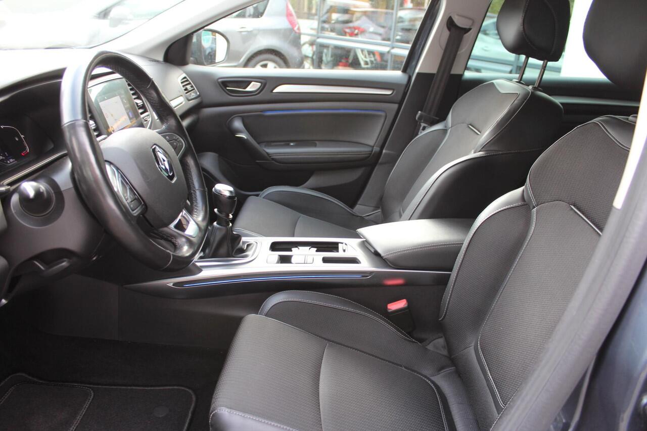 Renault MEGANE Estate 1.3 TCe Intens 140 pk Navigatie, Cruise control, stoel/stuur verw., Clima,17LMV