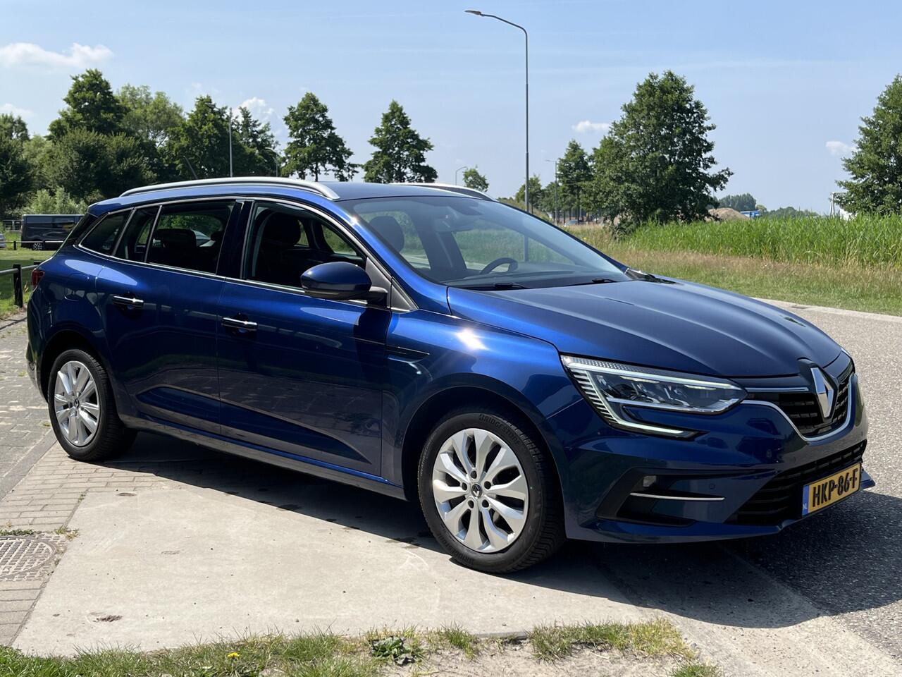 Renault MEGANE Estate 1.0 TCe Limited / Dealer onderhouden / Apple Carplay - Android Auto / PDC V+A / Climate /