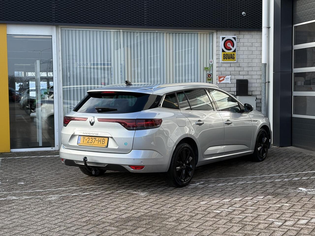 Renault MEGANE Estate 1.3 TCe 140 Techno | Trekhaak | NAP | Navigatie | Achteruitrijcamera | DAB | Key-less | Climate Control | LED | Dodehoek detectie |