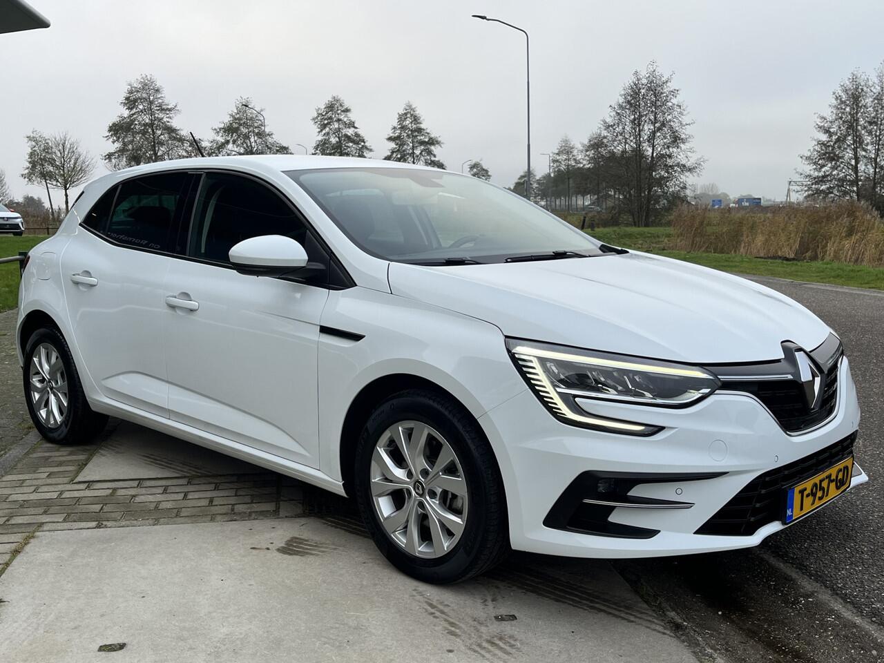 Renault MEGANE 1.6 E-Tech Plug-In Hybrid 160 PK / Automaat / Apple Carplay - Android Auto / Camera / Keyless / Climate / 16'' LMV /