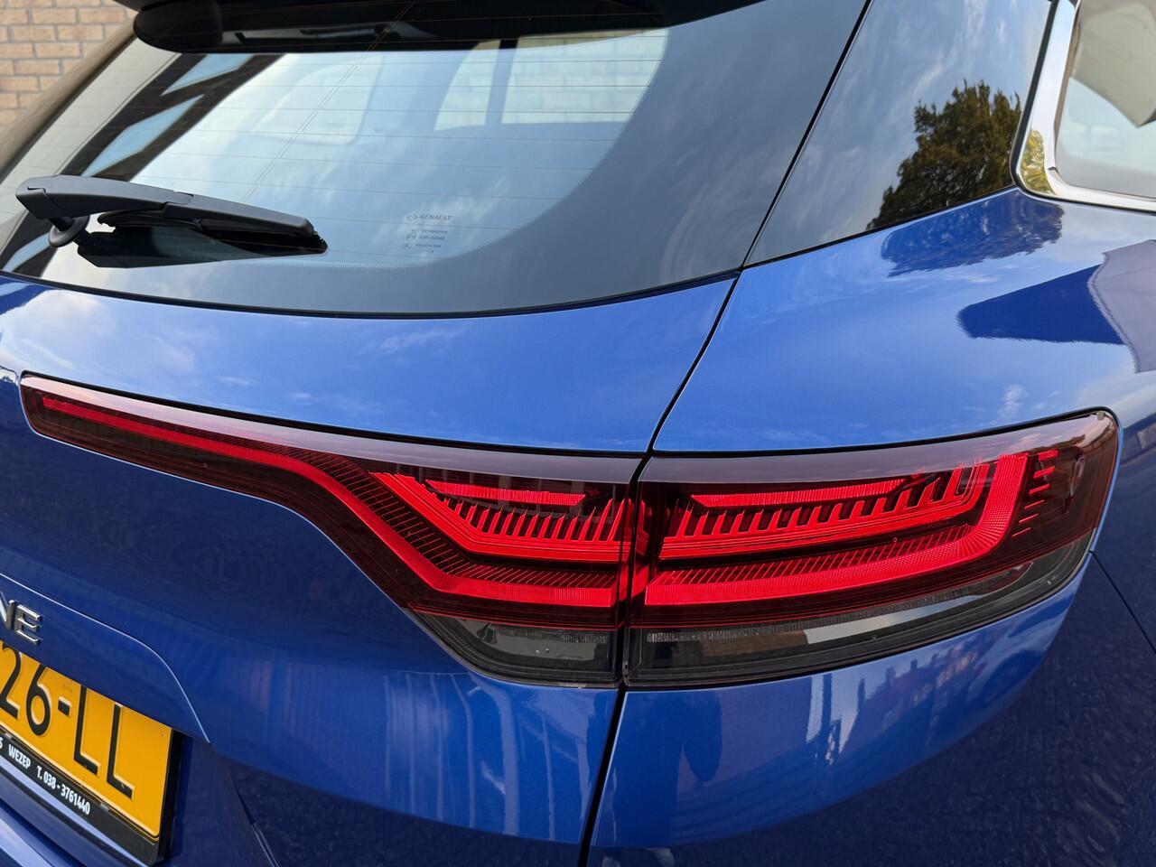 Renault MEGANE Estate 1.3 TCe 140 Equilibre | PDC | Clima |