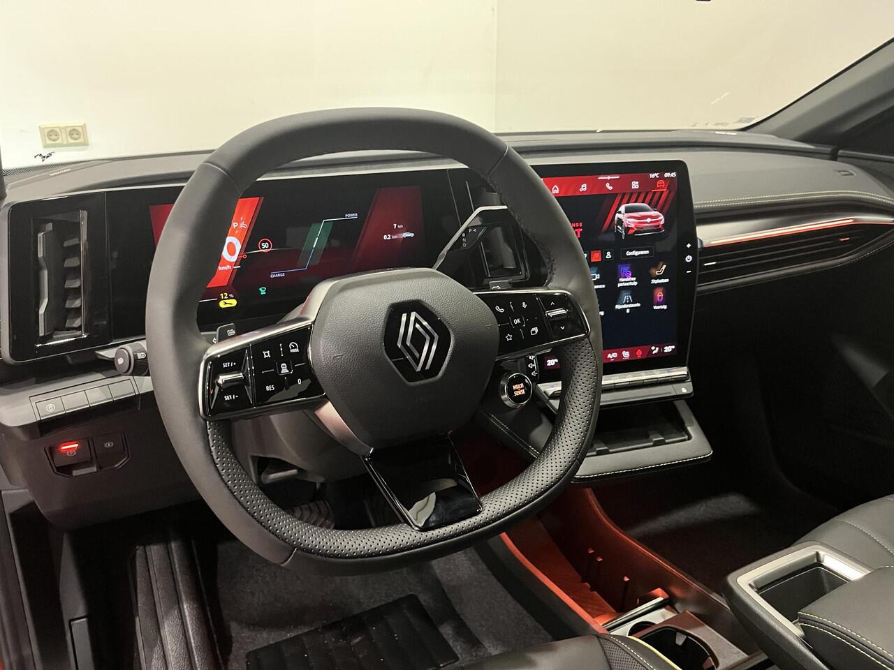 Renault MEGANE E-Tech Iconic 220 Comfort Range 60 kWh | Pack Augmented Vision & Advanced Driving Assist | Van: ¤ 44.359,- nu rijklaar voor: ¤ 41.359,-