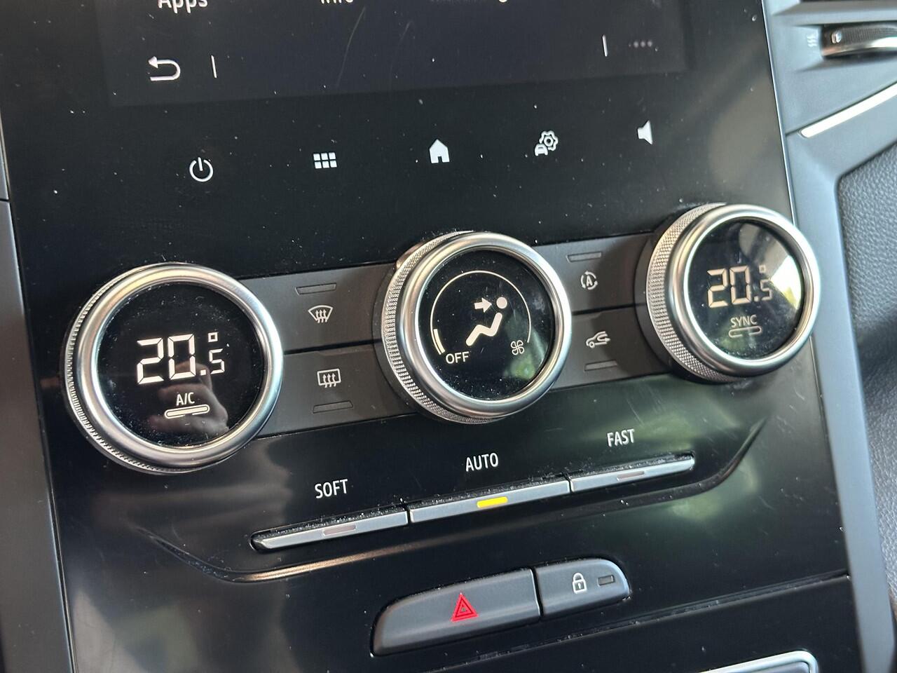 Renault MEGANE 1.3 TCe Intens | NAVIGATIE | TREKHAAK | CAMERA | PARKEERSENSOREN