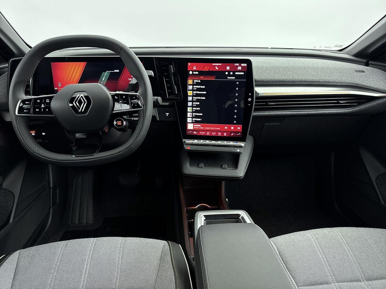 Renault MEGANE E-Tech Comfort Range Techno 60 kWh 220PK | Navigatie met Google Integratie | Climate Control | Cruise Control Adaptief | Apple Carplay/Android Auto | Harman Kardon Premium Audio | Warmtepomp | Pack Winter | Parkeersensoren incl. Camera |