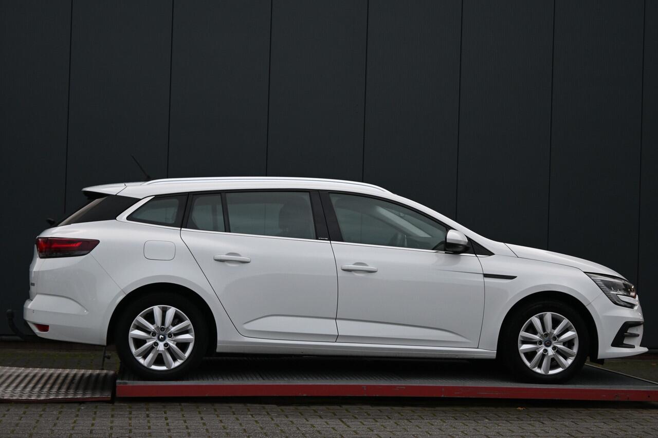 Renault MEGANE Estate 1.6 E-Tech Plug-In Hybrid 160 Business Zen