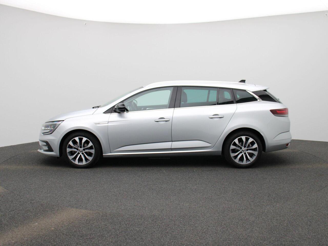 Renault MEGANE Estate TCe 140 EDC Automaat Techno | Climate Control | Apple Carplay & Android Auto | Navigatie | 17' Inch Lichtmetalen Velgen | Parkersensoren + Achteruitrijcamera |