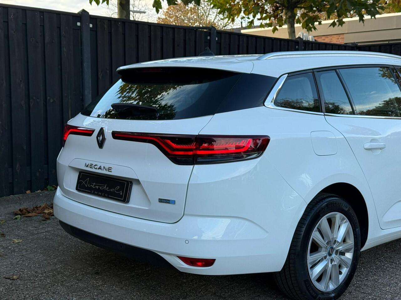 Renault MEGANE Estate 1.6 E-Tech Plug-In Hybrid 160 Business Zen