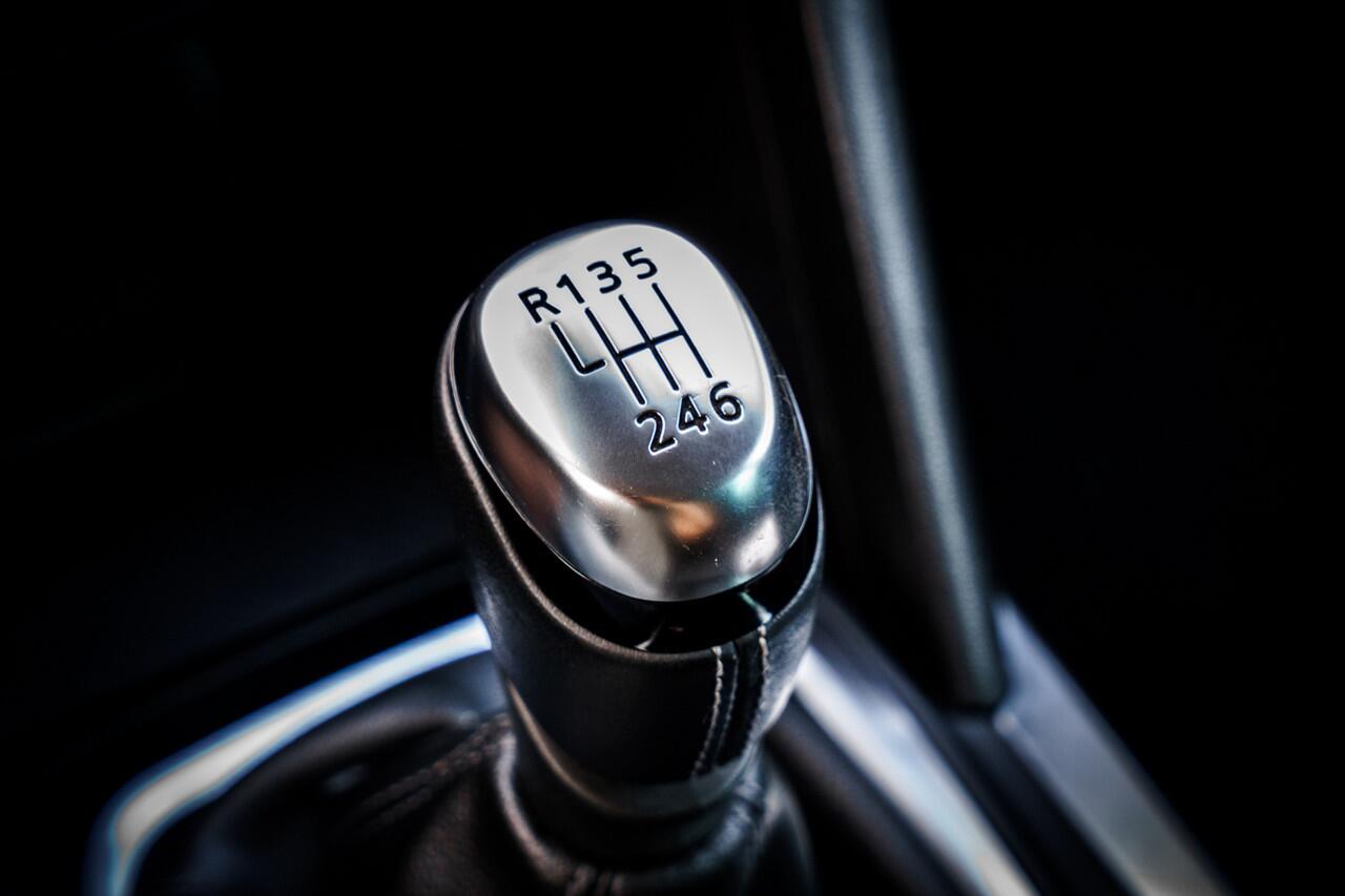 Renault MEGANE Estate 1.3 TCe 140 Pk Limited | Trekhaak | Sportstoelen | Camera | 17 inch LMV | Getint Glas