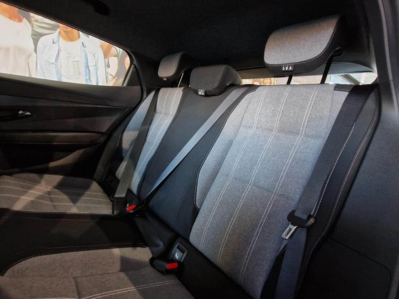 Renault MEGANE E-Tech Evolution 130 pk 60 kWh comfort range DEMO | PACK WINTER/NAVI/CITY