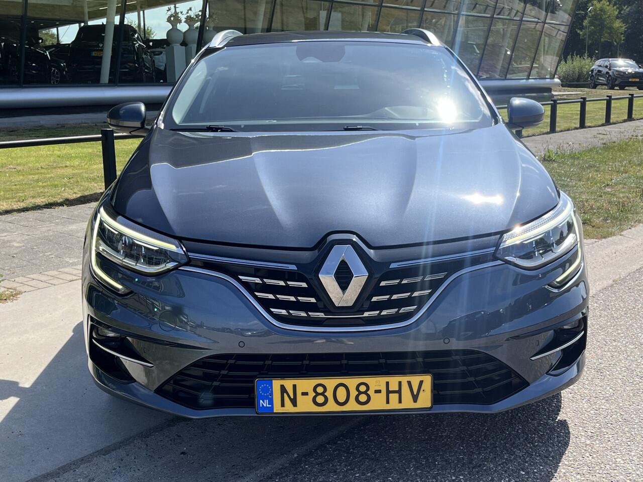 Renault MEGANE Estate 1.3 TCe Intens / Automaat / Trekhaak / Keyless / Cruise / Climate / Applecarplay - Androidauto /