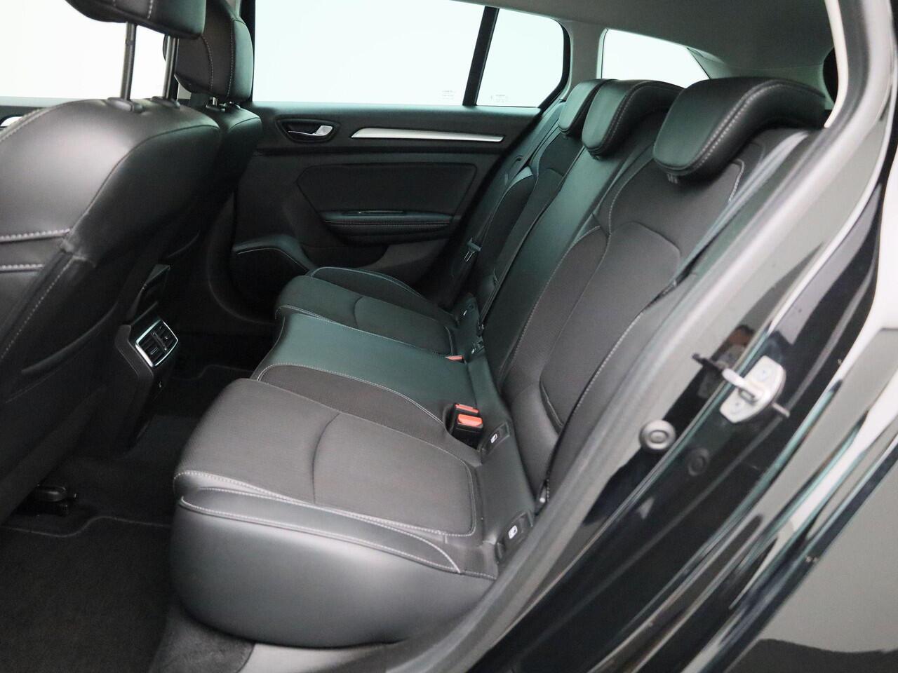 Renault MEGANE Estate 1.3 TCe Techno 140PK | Automaat | Trekhaak | Navigatie | Achteruitrijcamera | Climate Control | Apple CarPlay & Android Auto