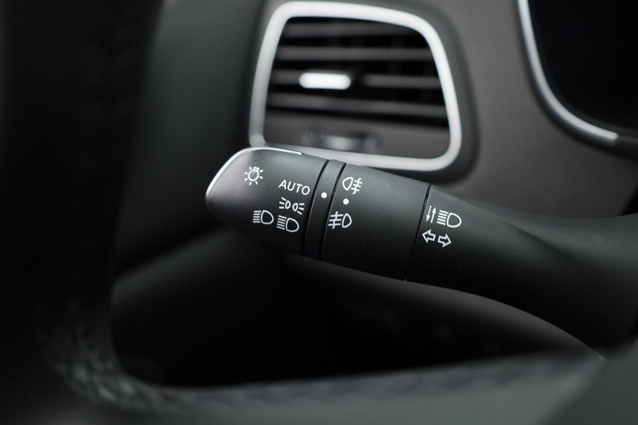 Renault MEGANE Estate 1.6 E-Tech Plug-In Hybrid 160 Business Zen | Navi | Apple Carplay | PDC V+A | LED | Clima | Cruise