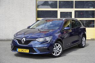 renault-megane-estate-1.5-blue-dci-